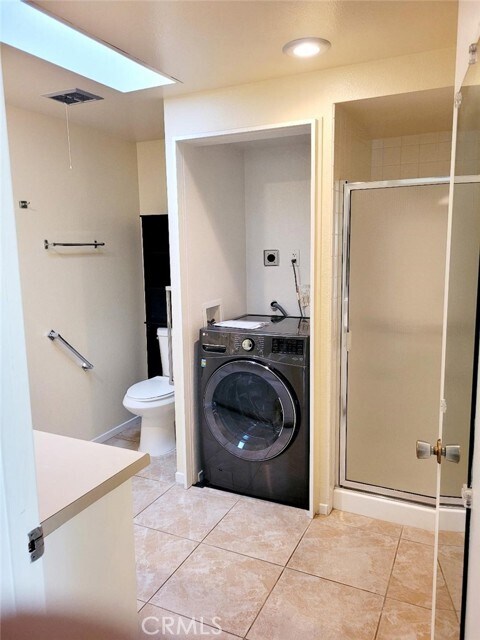 Building Photo - 158 Avenida Majorca