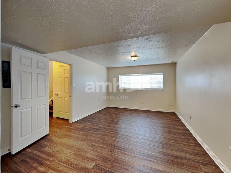 Building Photo - 2136 S Fremont Crest Ave W