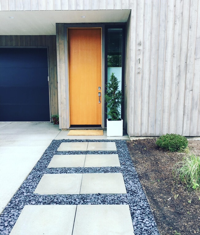 Building Photo - 4712 N Congress Ave