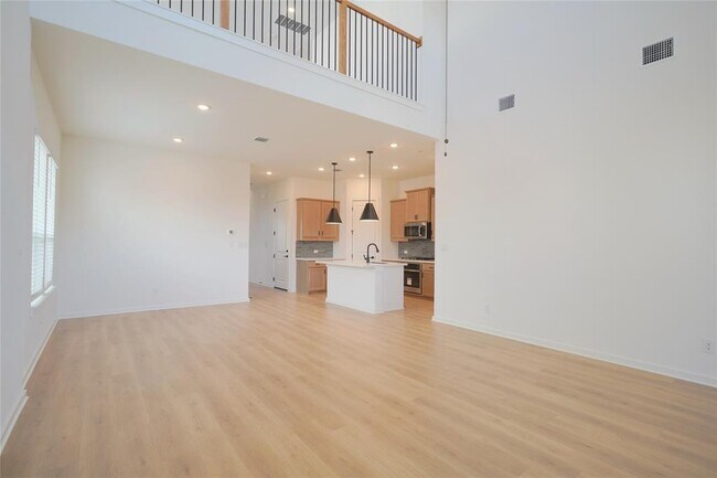 Building Photo - 1250 N Roger Hanks Pkwy