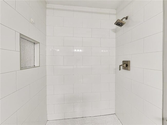 Building Photo - 325 Towergate Pl