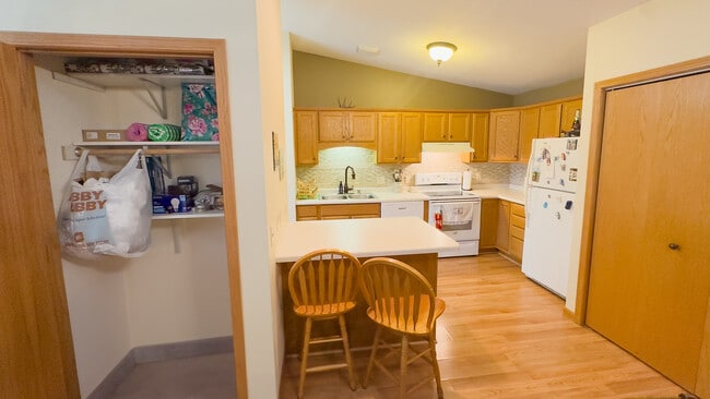 Building Photo - 1411 Watercress Cir