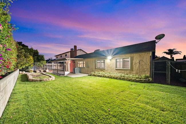 Building Photo - 9816 Costa Lago St