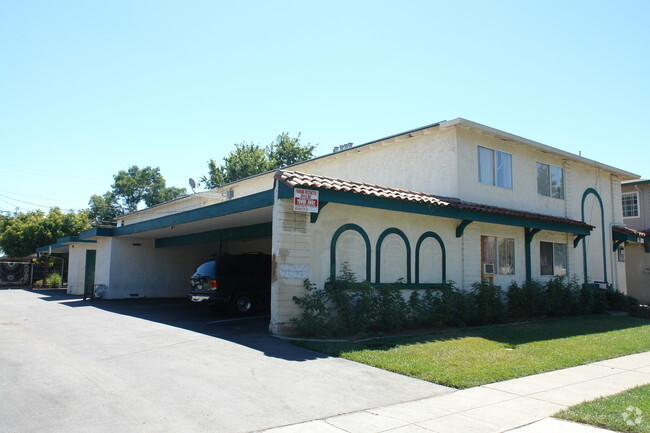 Building Photo - 710-712 Richmond Ave