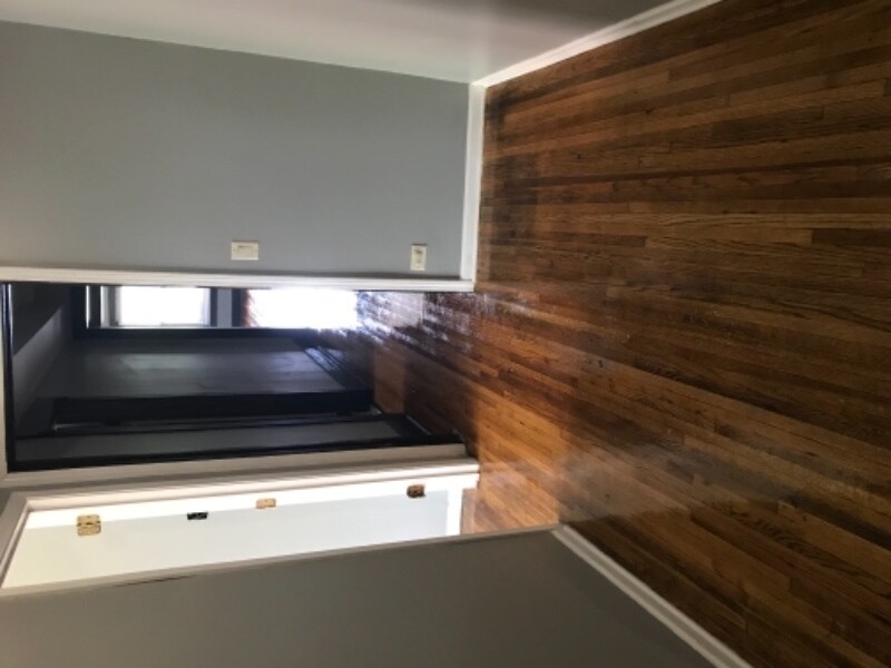 Building Photo - 7116 S Harvard Ave