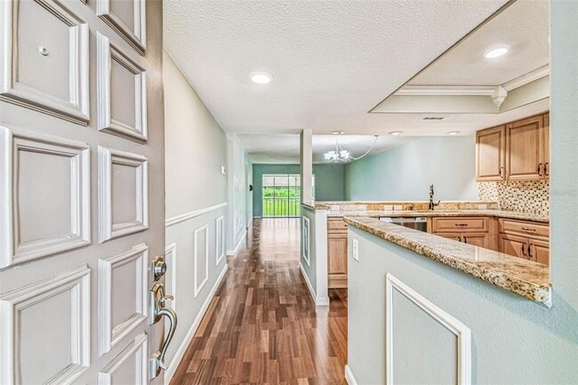 Building Photo - 204 Mary Dr