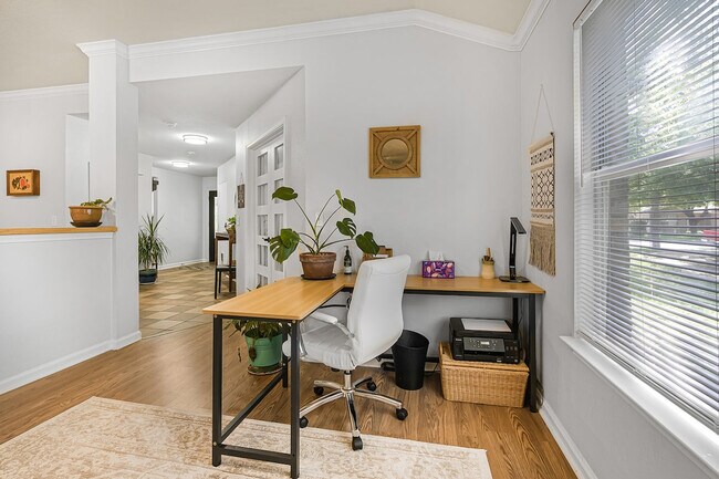 Building Photo - 904 Melted Candle Cove