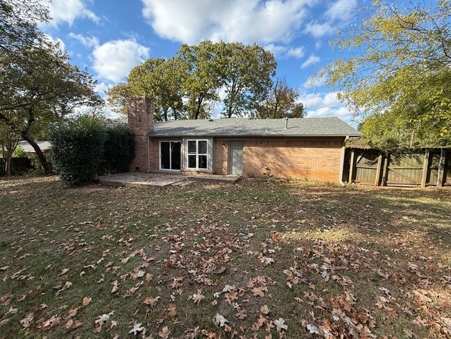 Building Photo - 3417 Timberlane Dr