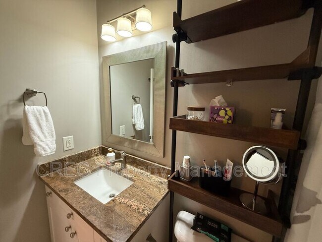 Building Photo - 1202 Grove Park Dr