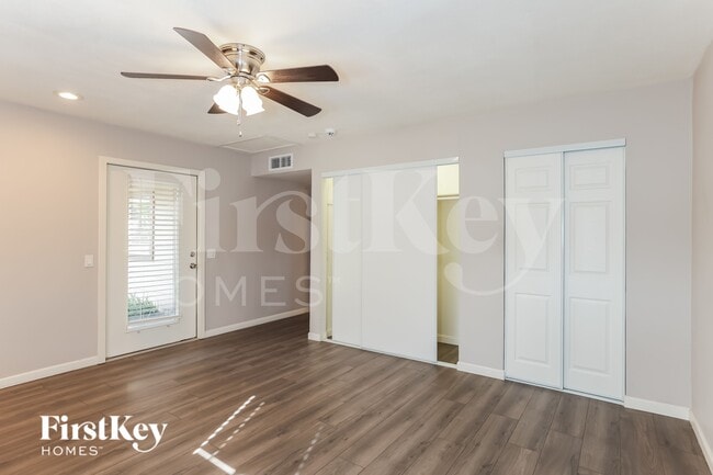 Building Photo - 4426 W Crocus Dr