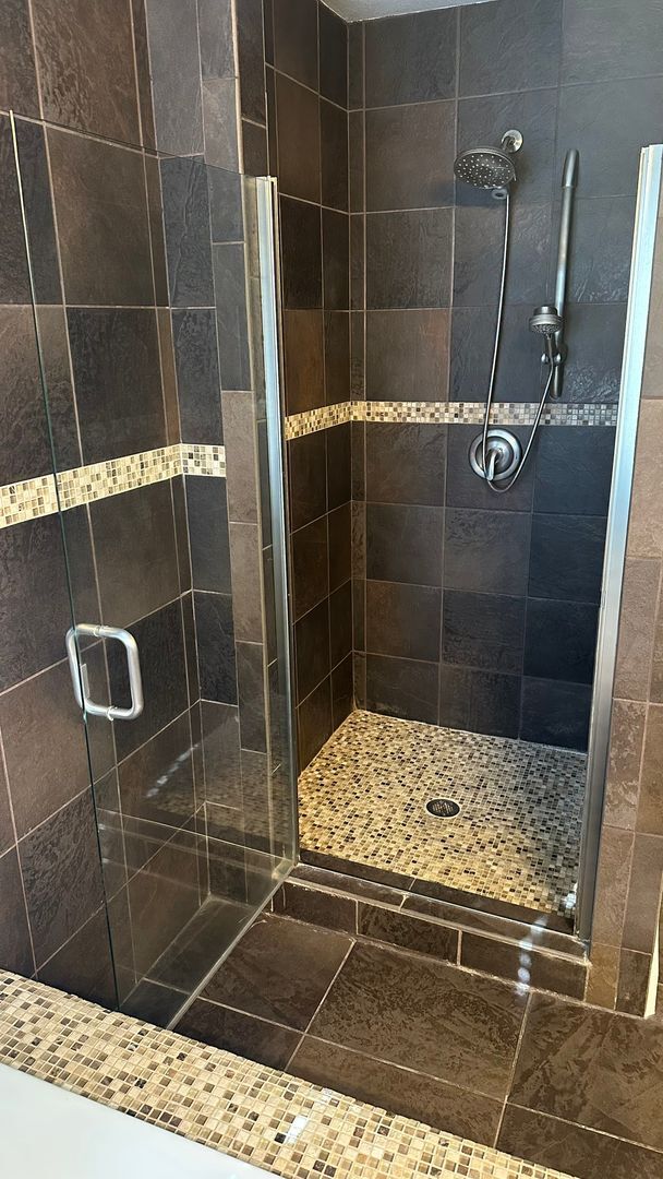 Building Photo - Even Better in Person - 4 bedroom + Office / 3 Bathroom Corona Home