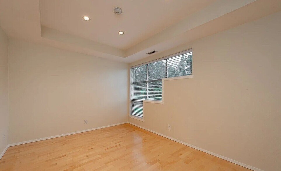 Building Photo - 7250 Old Redmond Rd