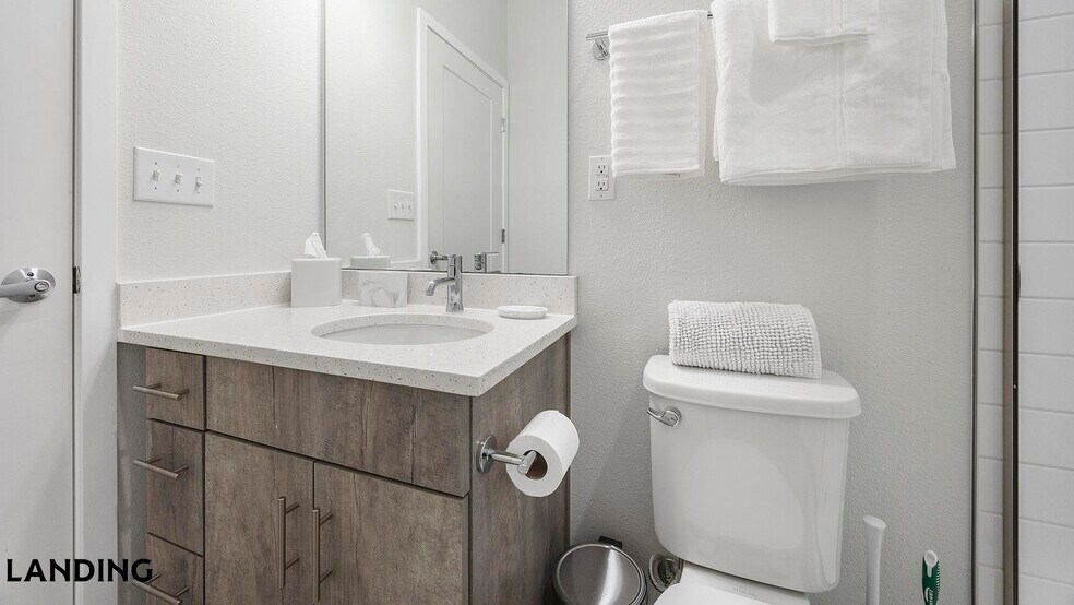 Building Photo - 3024-3024 Zuni St