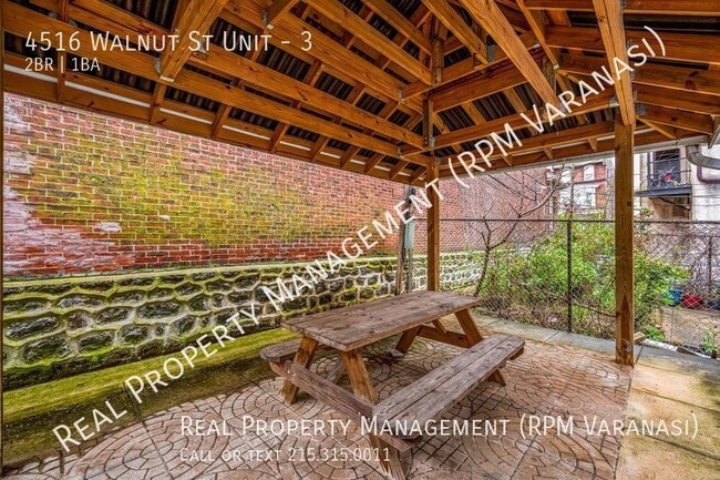 Building Photo - 4516 Walnut St