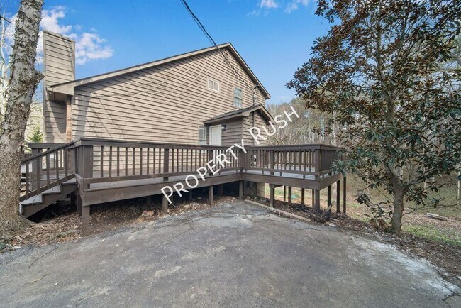 Building Photo - 6008 Champion Rd