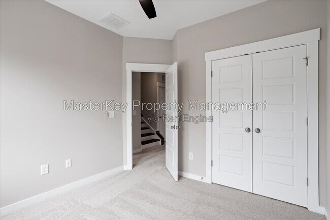 Building Photo - 461 Rally Point Pl