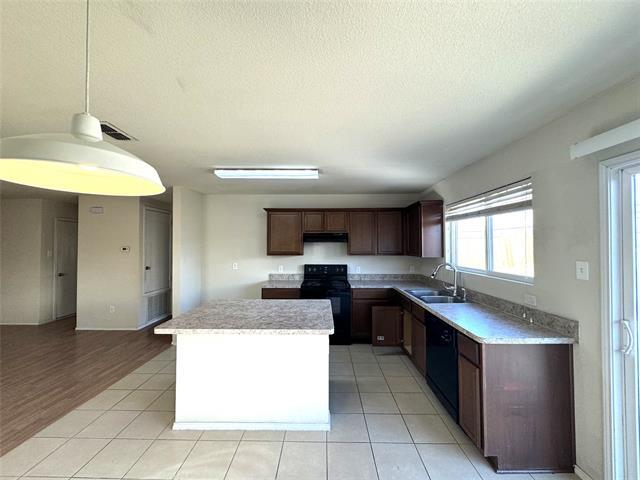 Building Photo - 1415 Swan Ridge Dr