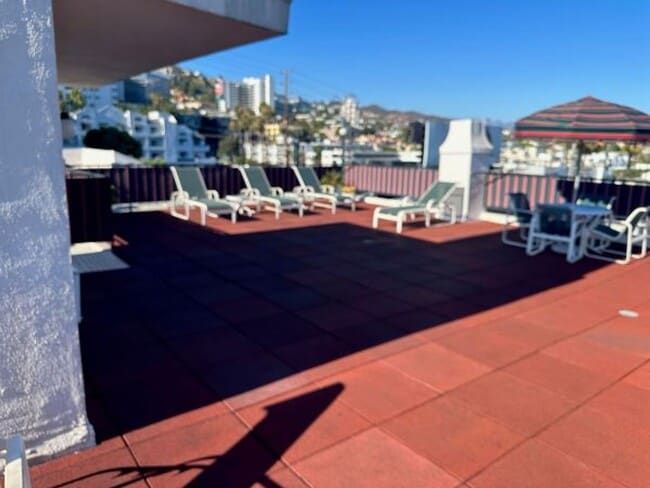 Building Photo - White Property