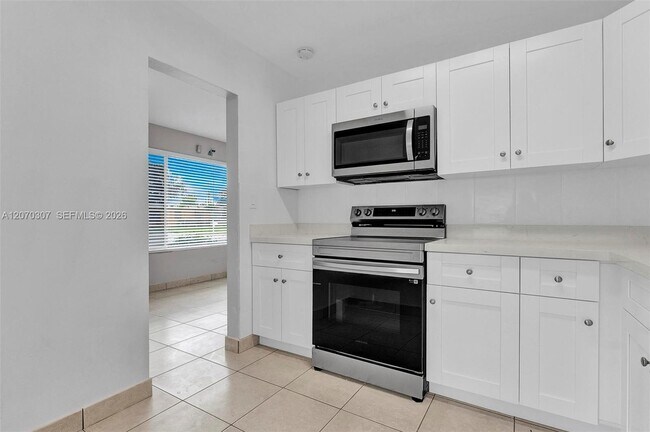 Building Photo - 551 NW 30th Terrace