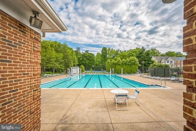 Building Photo - 14801 Basingstoke Loop