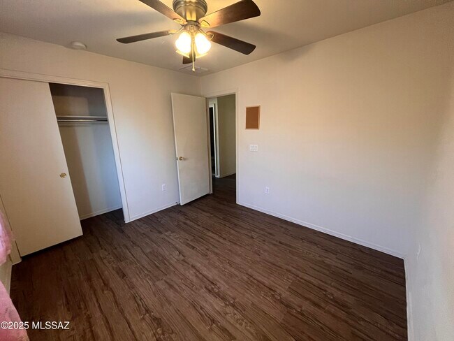 Building Photo - 7201 S Monks Tale Dr