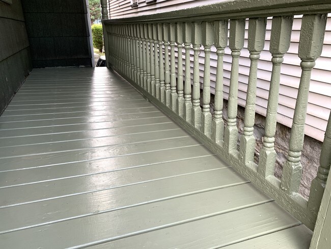 Building Photo - 719 Savannah Ave