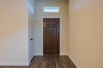 Building Photo - 604 Wheatfield Dr