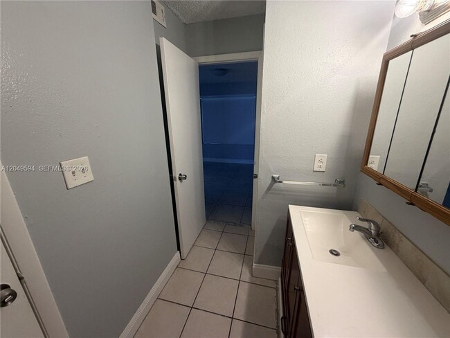 Building Photo - 15560 SW 104th Terrace