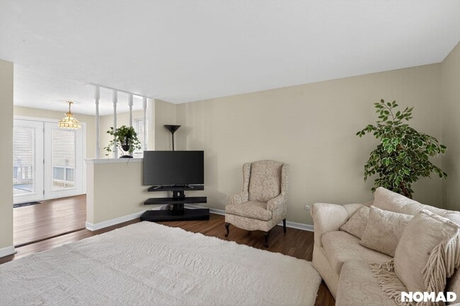 Building Photo - 603 Dellinger Dr