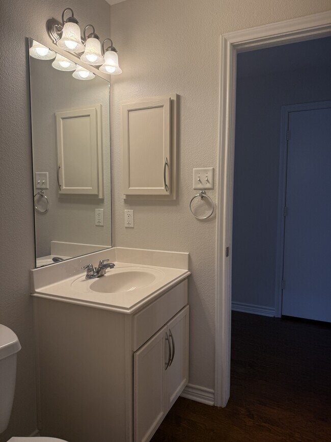 Building Photo - 4039 Southern Trace Dr