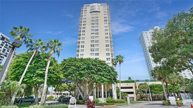 Building Photo - 770 Claughton Island Dr