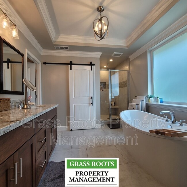 Building Photo - 15250 Sky Pines Rd