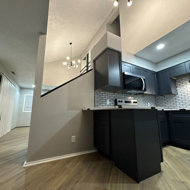 Building Photo - Luxurious 2-Bedroom Apartments with Modern...