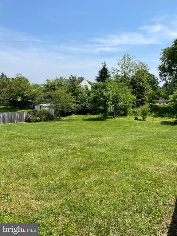 Building Photo - 21 E Loudoun St