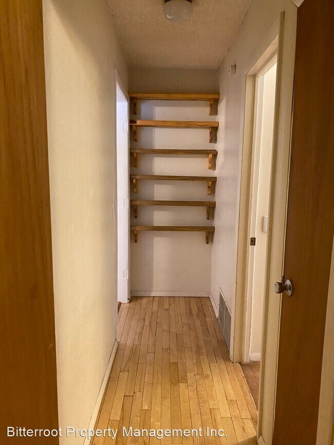 Building Photo - 2 br, 1.5 bath House - 203 Dearborn