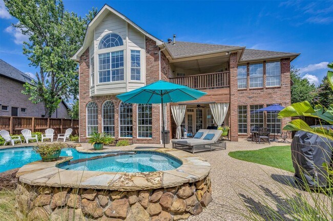 Building Photo - Located in a highly desirable neighborhood.