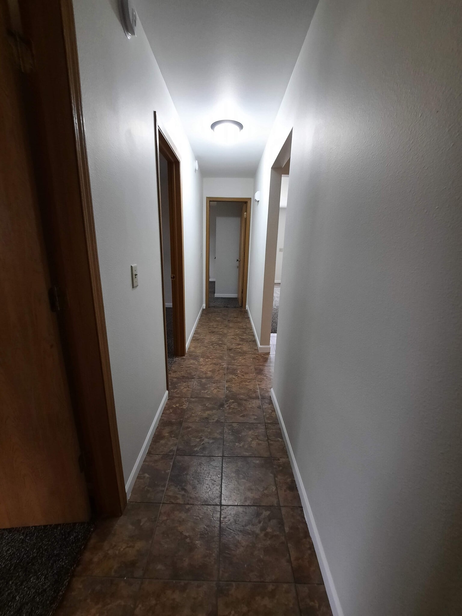 Building Photo - 3135 Runway Ave