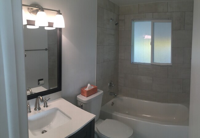 Building Photo - 10341