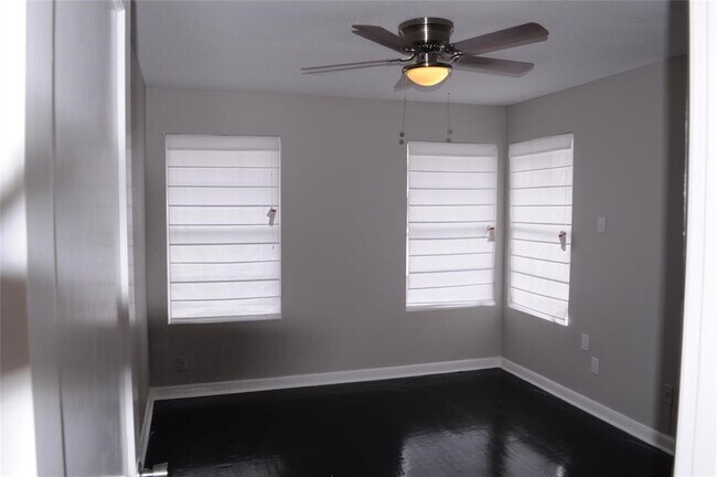 Building Photo - 3502 Rosedale St