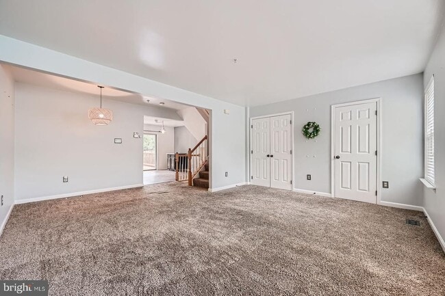 Building Photo - 9863 Greenbriar Way
