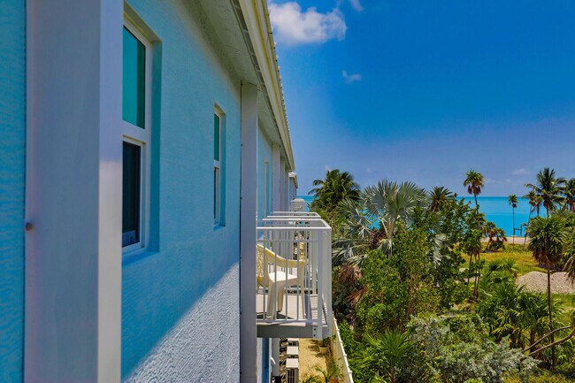 Building Photo - 10877 Overseas Hwy