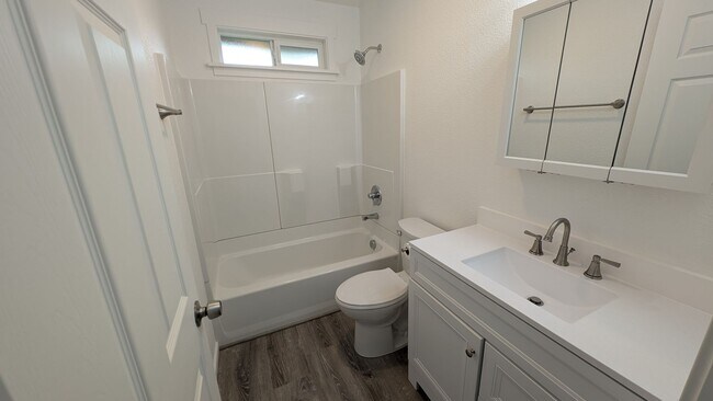 Building Photo - One level in Shewood