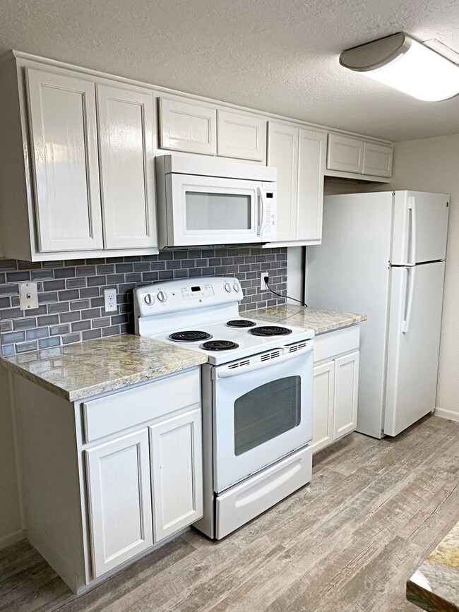 Building Photo - 2700 N 16th St