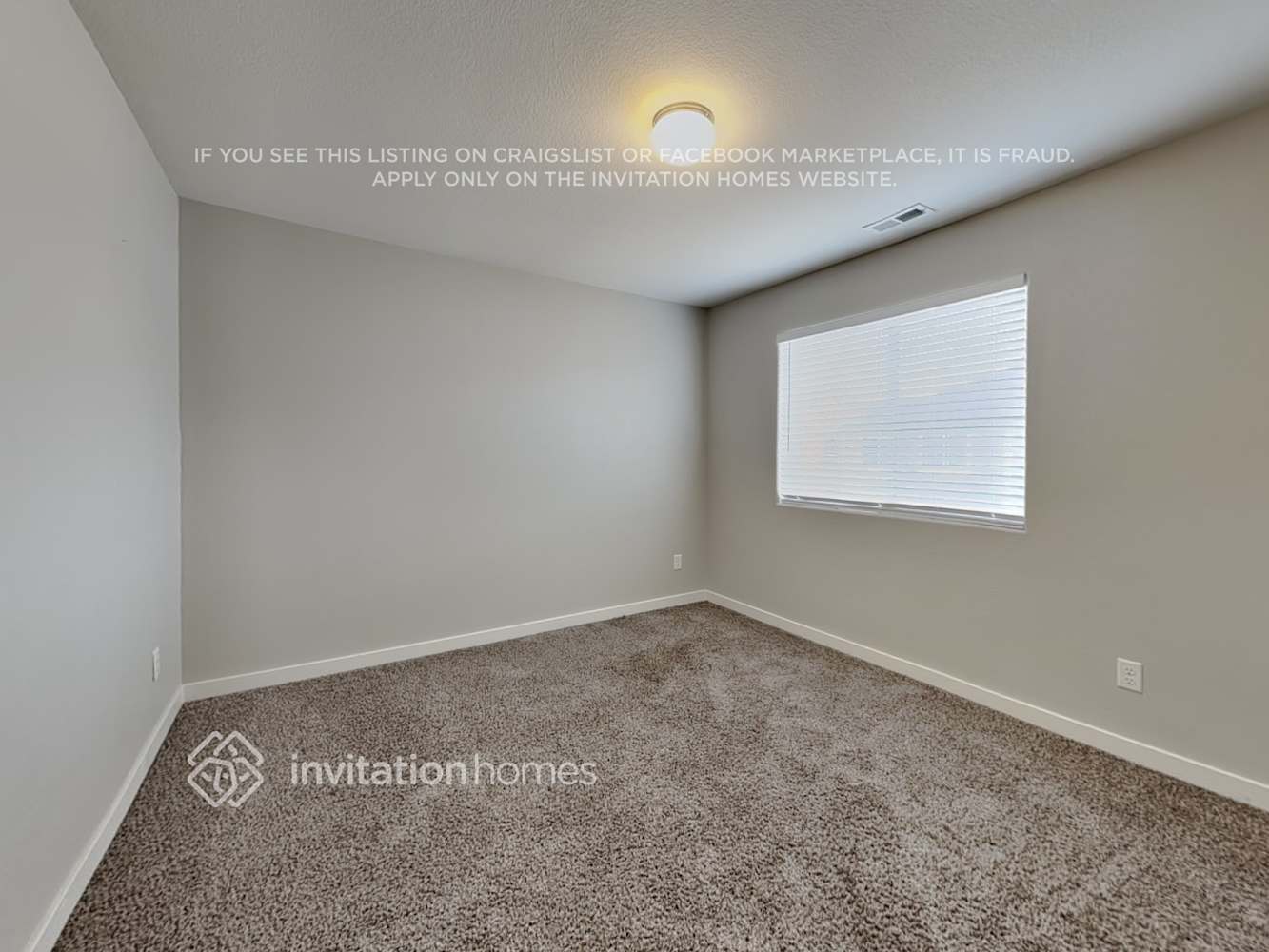 Building Photo - 4059 Creek Legend View