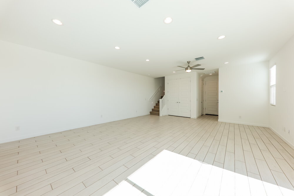 Building Photo - 16378 W Weeping Willow Rd
