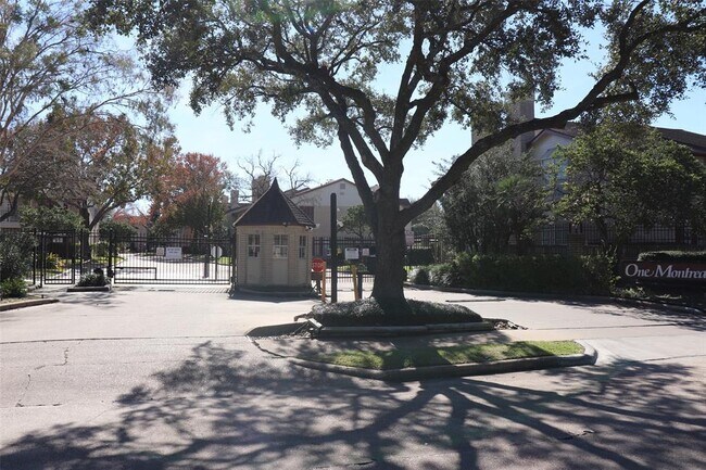 Building Photo - 2120 El Paseo St