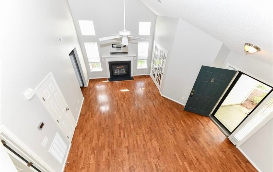 Building Photo - 3630 Sunset Hollow Dr