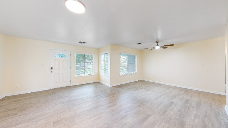 Building Photo - 407 Corona Ave