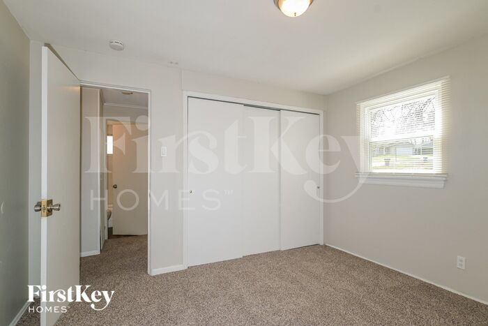 Building Photo - 34 St Laurence Dr