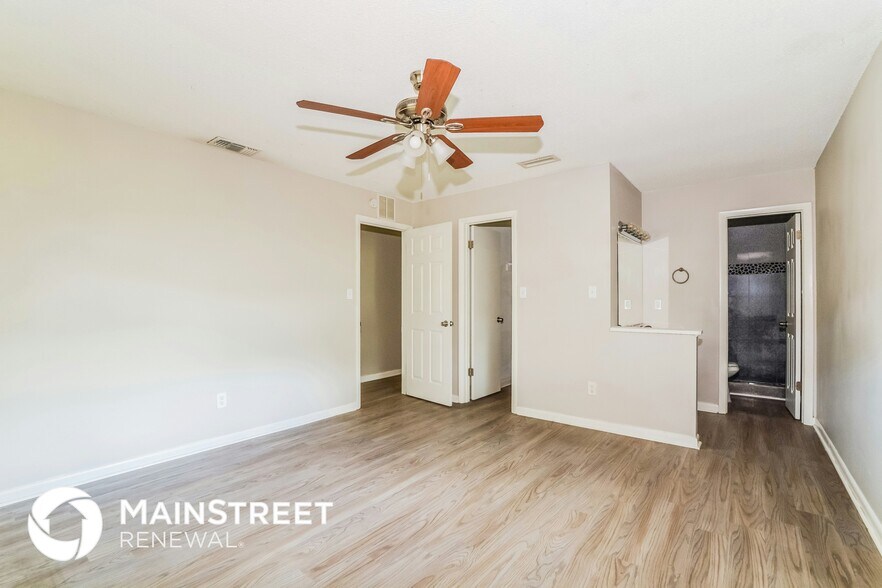 Building Photo - 3074 Riverbrook Dr